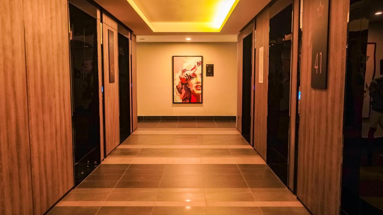 Axquisite Suites At Klcc Kuala Lumpur Exterior photo
