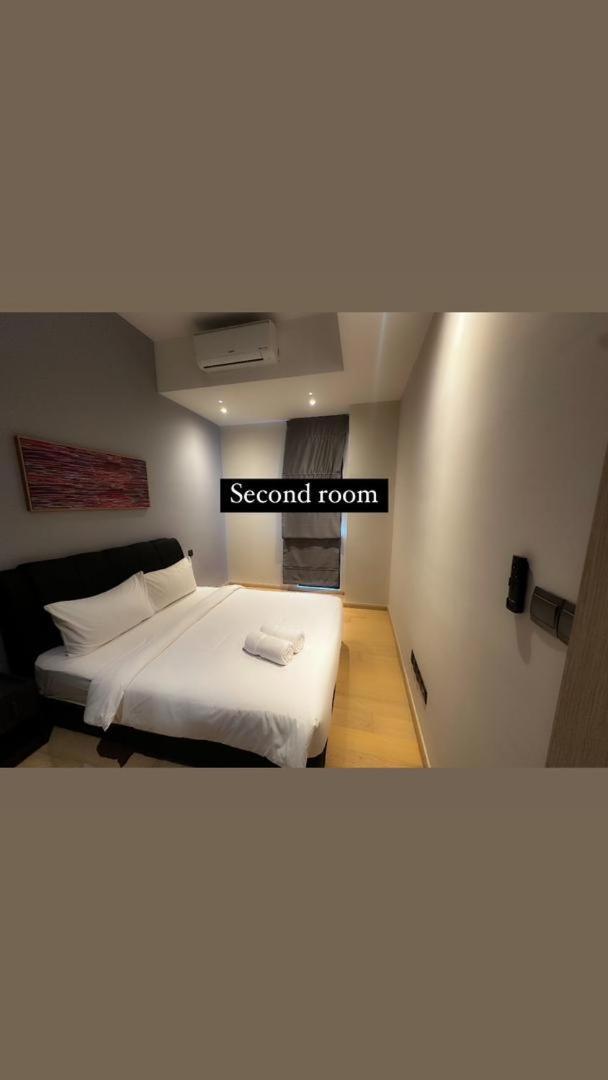 Axquisite Suites At Klcc Kuala Lumpur Exterior photo